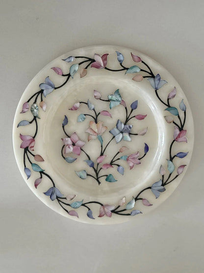 Maharani Plate Dining Table Centerpiece For Decor, Close View