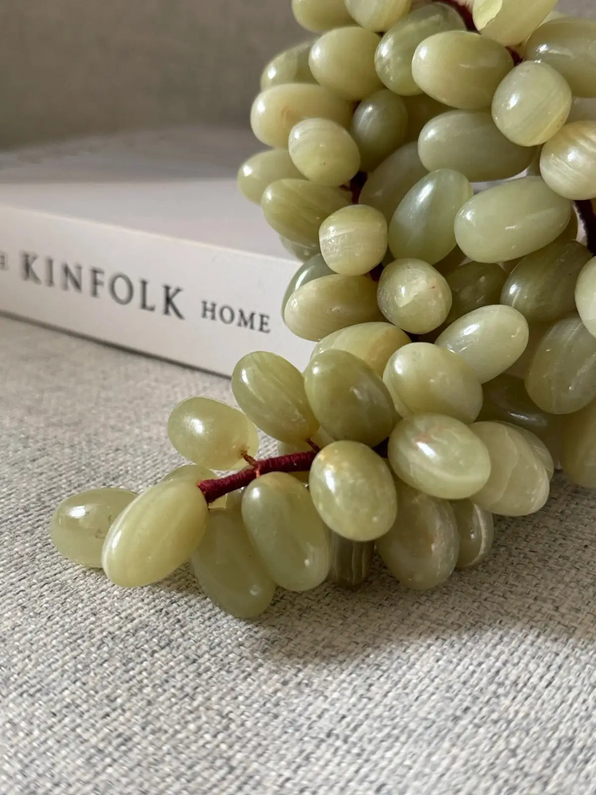 Onyx Angoor Coffee Table Centerpiece for Decor, Clear Close View