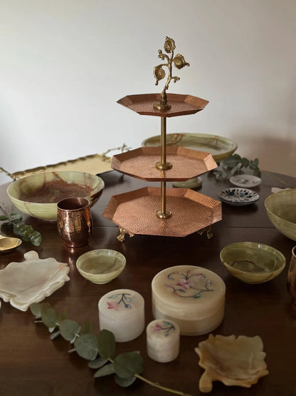 Tiered Cake Display Stand, Table View